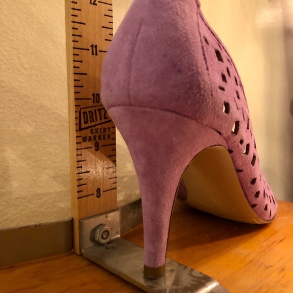 Vintage Unisa Pink Suede Cut Out Kitten Heels - Picture 7 of 8